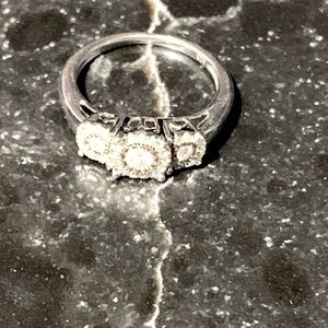 💍 New! 3 Stone Halo Diamond Silver Size 6 Ring 💎